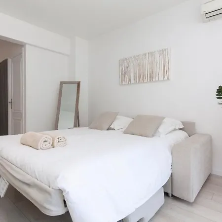 Flat On Croisette Facing The Palais Des Festivals 아파트